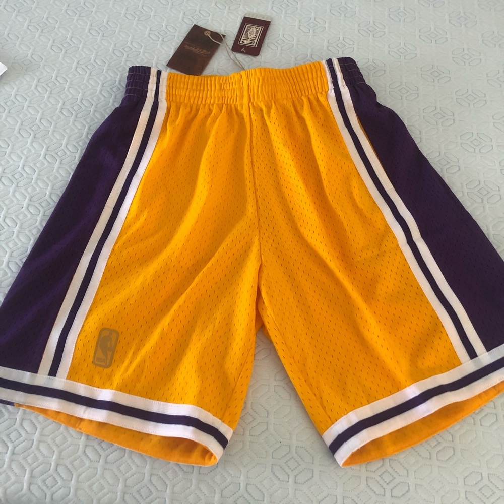 Mitchell & Ness Lakers Shorts